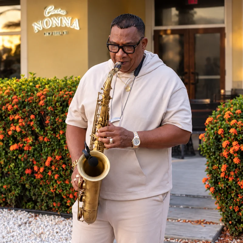 Eduardo Proveyer – El Prove Saxophonist at Charlie’s Bar and Restaurant